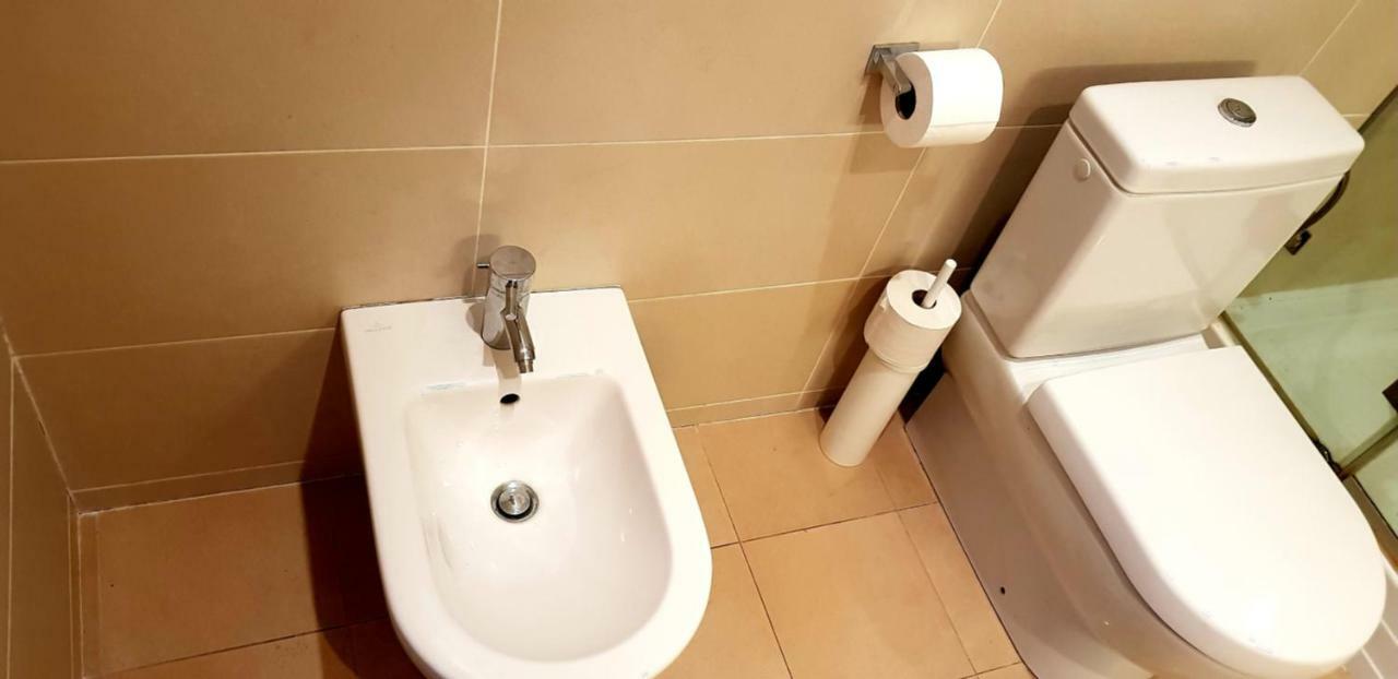 Exceptional Uzupis Bridge 3 Bedroom Apartment Vilna Exterior foto