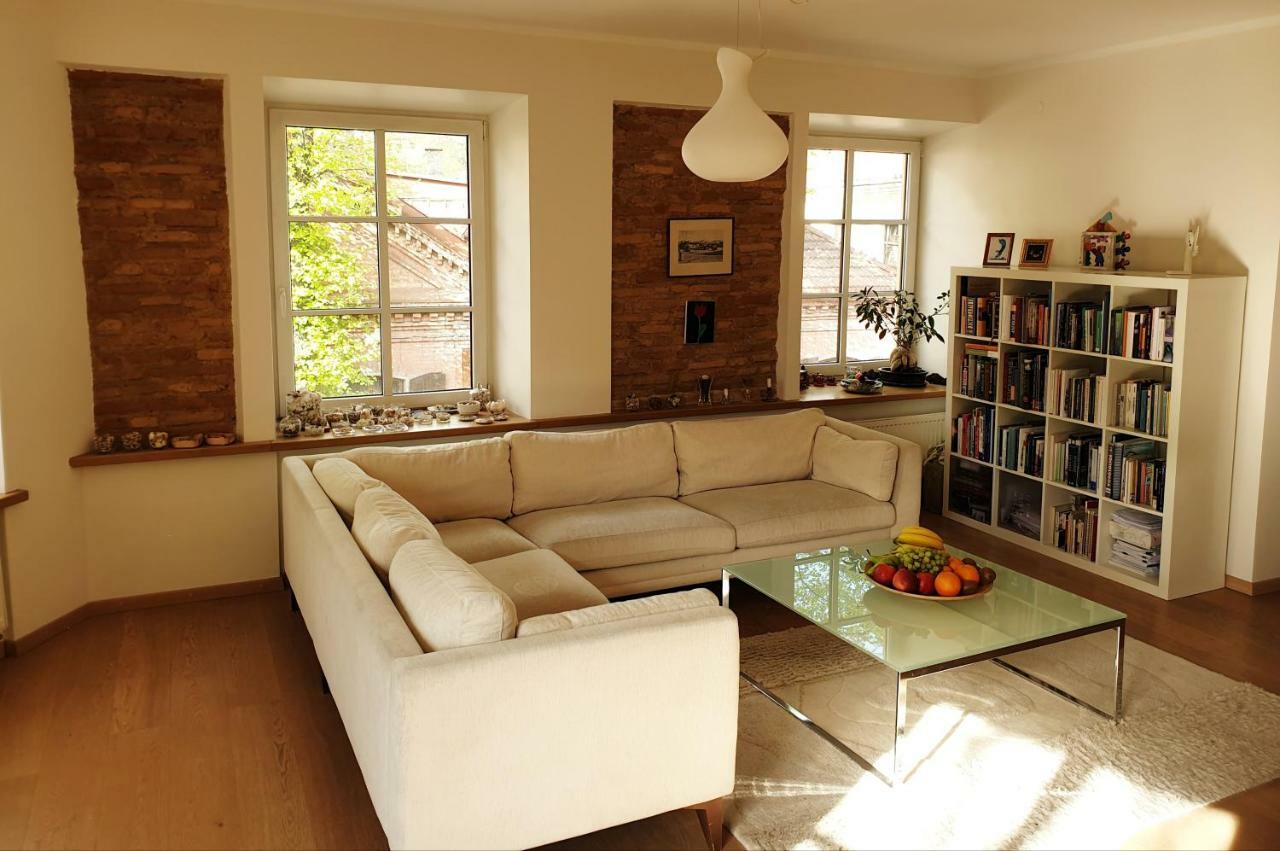 Exceptional Uzupis Bridge 3 Bedroom Apartment Vilna Exterior foto