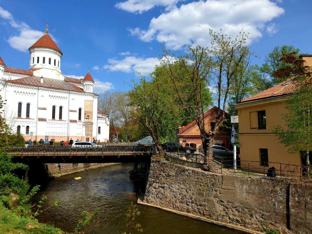 Exceptional Uzupis Bridge 3 Bedroom Apartment Vilna Exterior foto